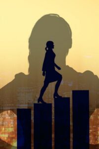 البنت القوية… لقب يرفعها أم عبء يرهقها؟